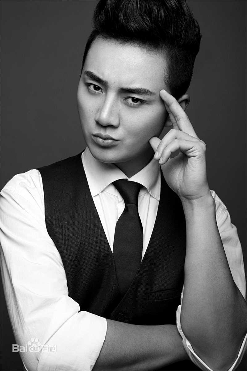 最全余少群素颜照