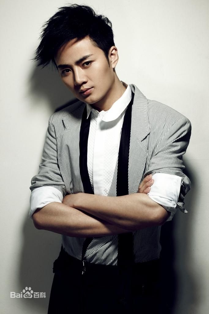 最全余少群素颜照