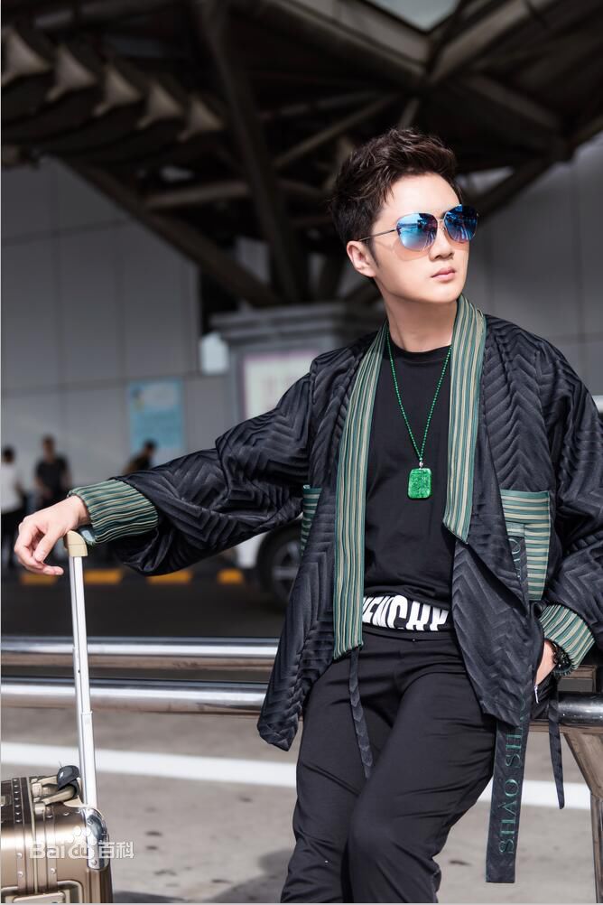 余少群街拍时刻壁纸壁纸