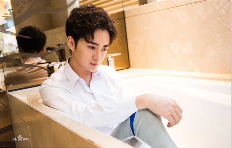 余少群高清图集