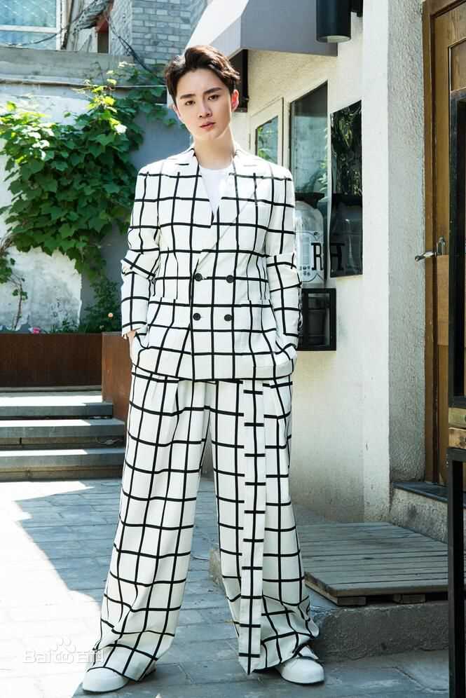 余少群最全时尚壁纸