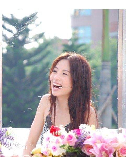 邓丽欣(Stephy Tang)2011活动照壁纸壁纸