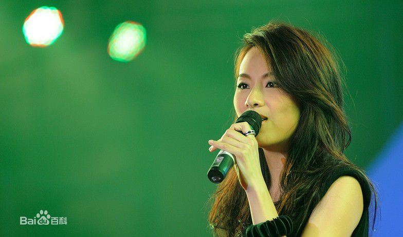 邓丽欣(Stephy Tang)2011活动照壁纸壁纸