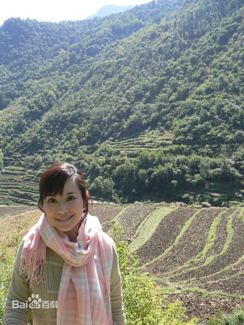 陈松伶(Adia Chan)公益活动生活照