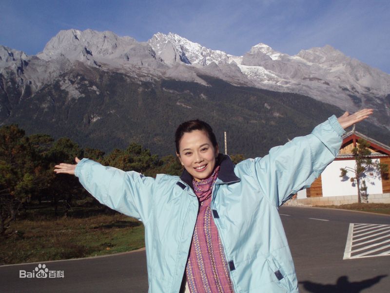 陈松伶(Adia Chan)公益活动生活照