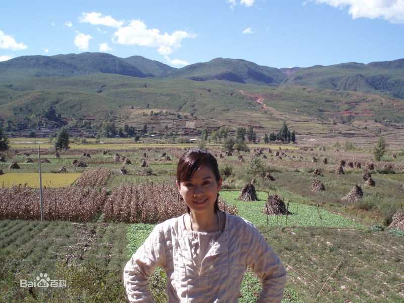 陈松伶(Adia Chan)公益活动生活照