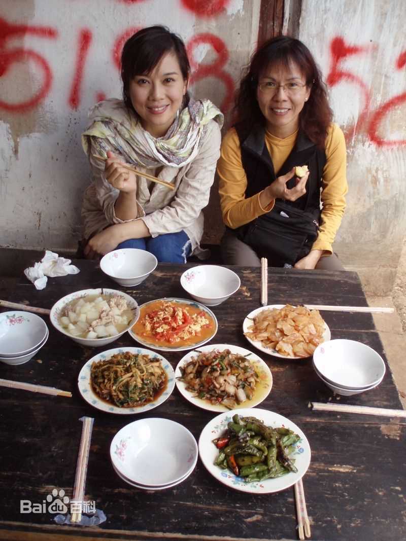 陈松伶(Adia Chan)公益活动生活照