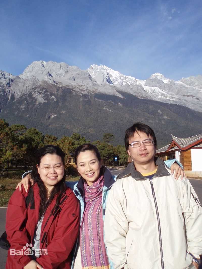 陈松伶(Adia Chan)公益活动生活照