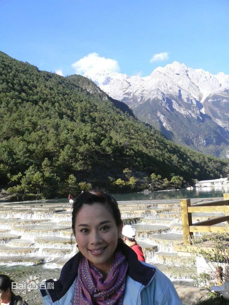 陈松伶(Adia Chan)公益活动生活照