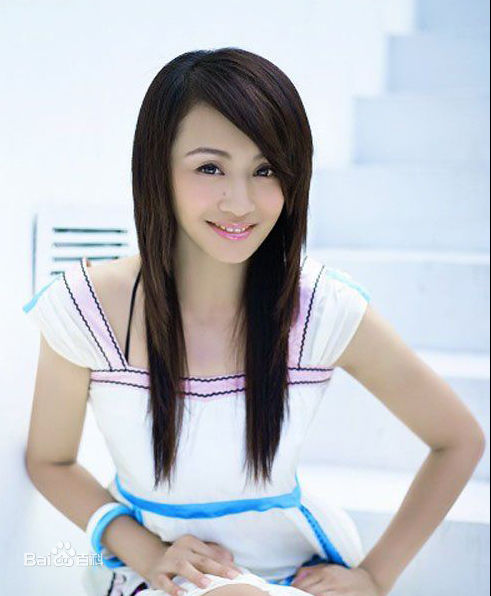 曹颖(Cao Ying)在2005年《律政佳人》饰演钱小美中的