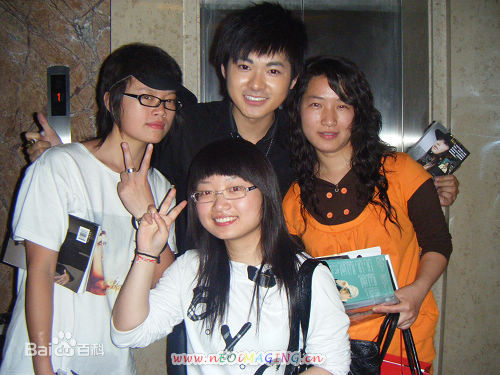 曹颖(Cao Ying)2008.4.19湘潭签售会生活照