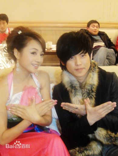 曹颖(Cao Ying)2010年春节晚会图册