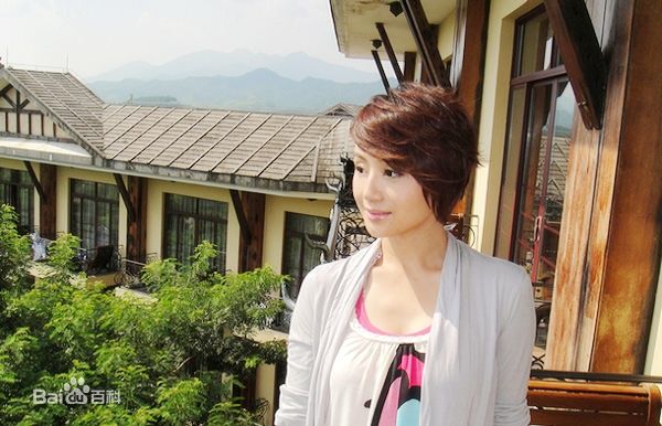 曹颖(Cao Ying)2010年最新造型壁纸壁纸