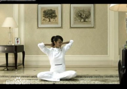 曹颖(Cao Ying)在代言《奥维丝丽》中的