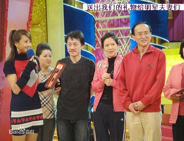 曹颖(Cao Ying)2010.2参加津夜嘉年华壁纸壁纸