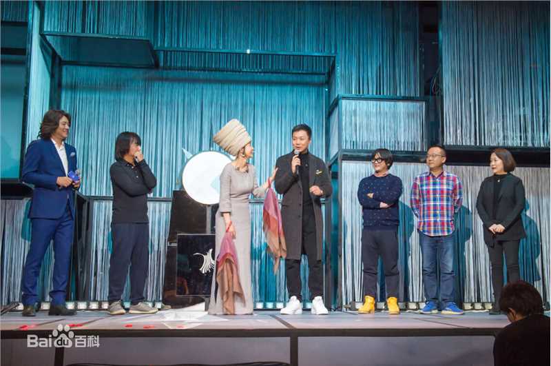 符莹(aduo)阿朵LIVE秀前后照片