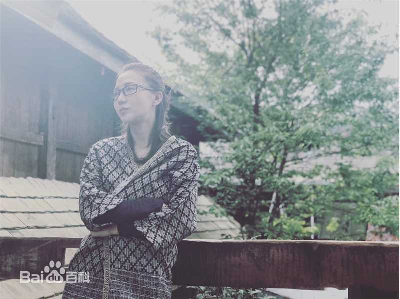 符莹(aduo)阿朵民族风采壁纸壁纸