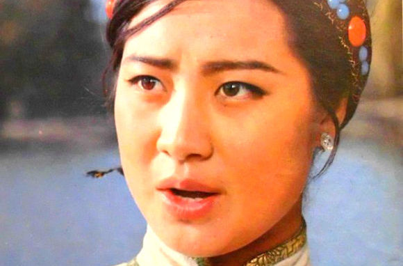 最优质萨仁高娃生活照