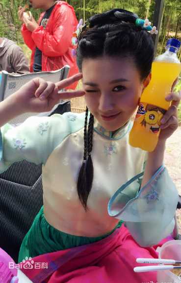 侯梦瑶片场花絮图册