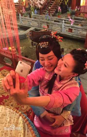 侯梦瑶片场花絮图册