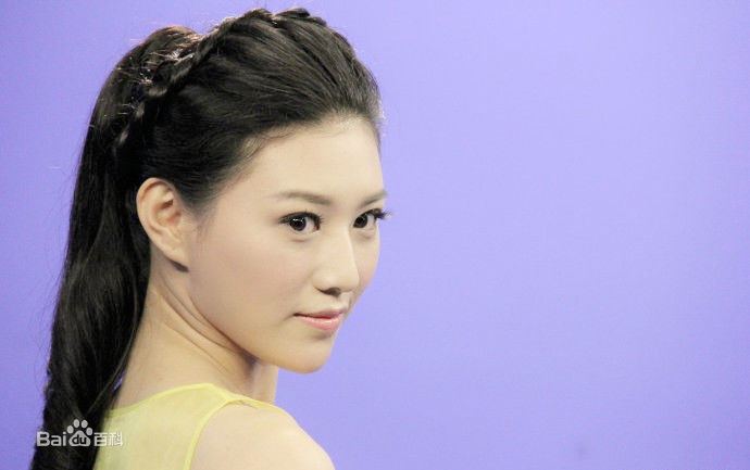 侯梦瑶出席活动性感图片壁纸