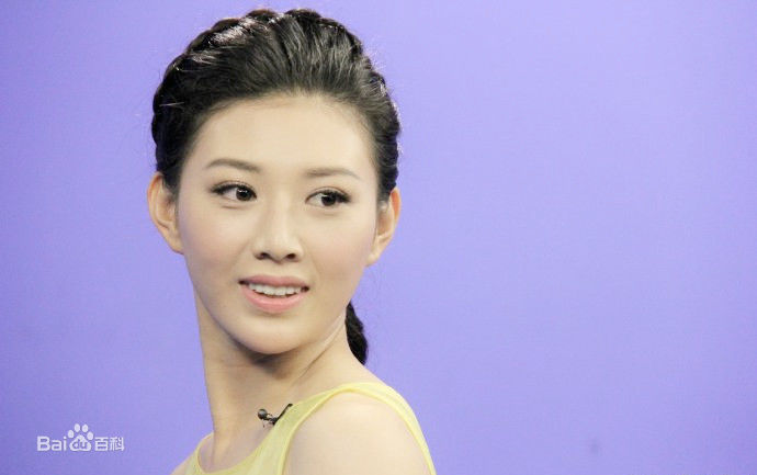 侯梦瑶出席活动性感图片壁纸