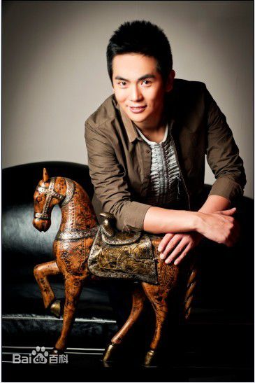 张晓龙宣传照壁纸壁纸