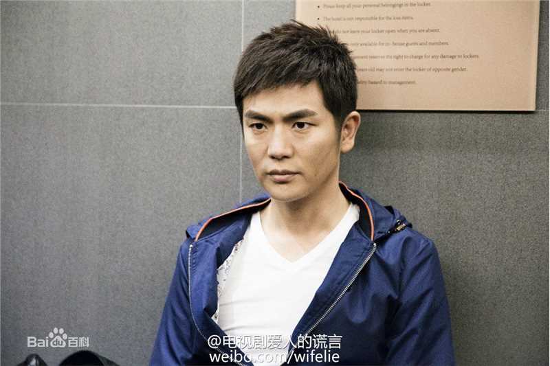 高清张晓龙在《爱人的谎言》易奕中的图册