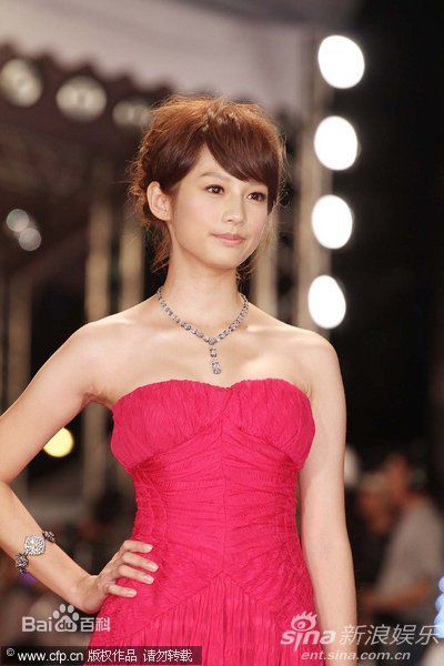 最新简嫚书性感图片