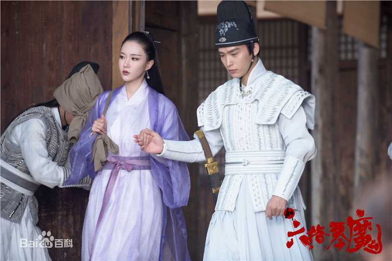 胡然新六指琴魔前后照片