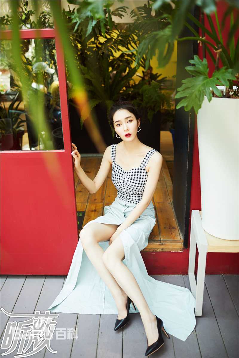 胡然在《昕薇》中的