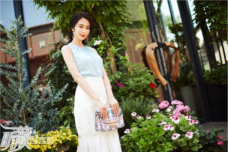 胡然在《昕薇》中的