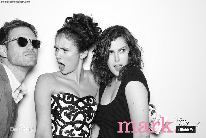 妮娜·杜波夫(Nina Dobrev)-活动照素颜照相册