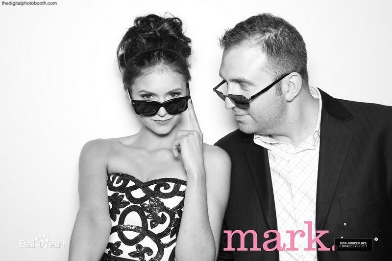 妮娜·杜波夫(Nina Dobrev)-活动照素颜照相册