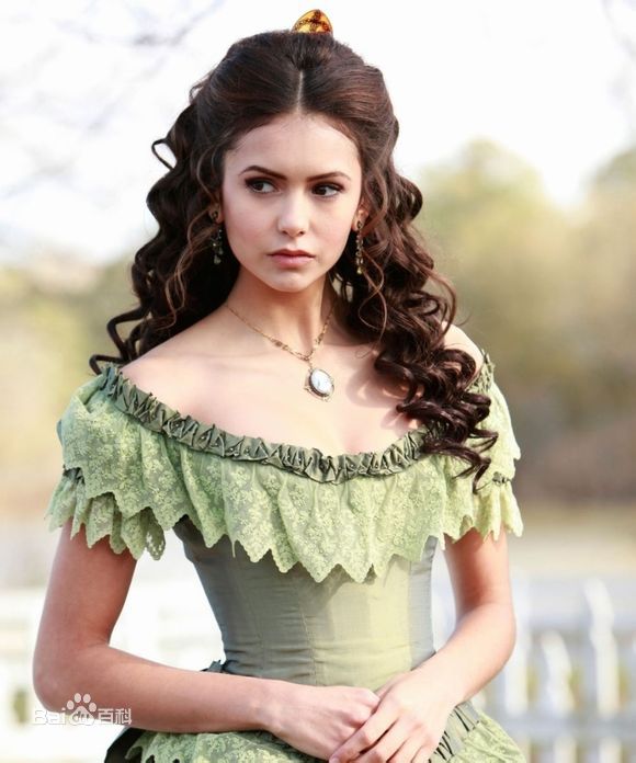 妮娜·杜波夫(Nina Dobrev)吸血鬼日记生活照相册