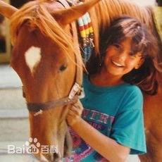 妮娜·杜波夫(Nina Dobrev)早年生活照