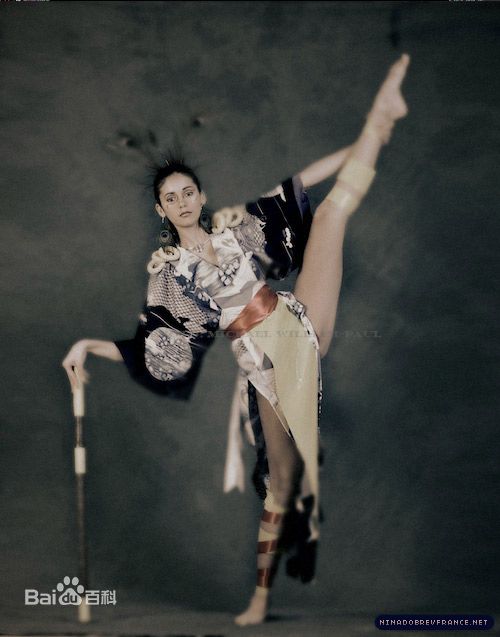 妮娜·杜波夫(Nina Dobrev)精彩图册