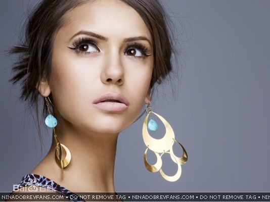妮娜·杜波夫(Nina Dobrev)精彩图册