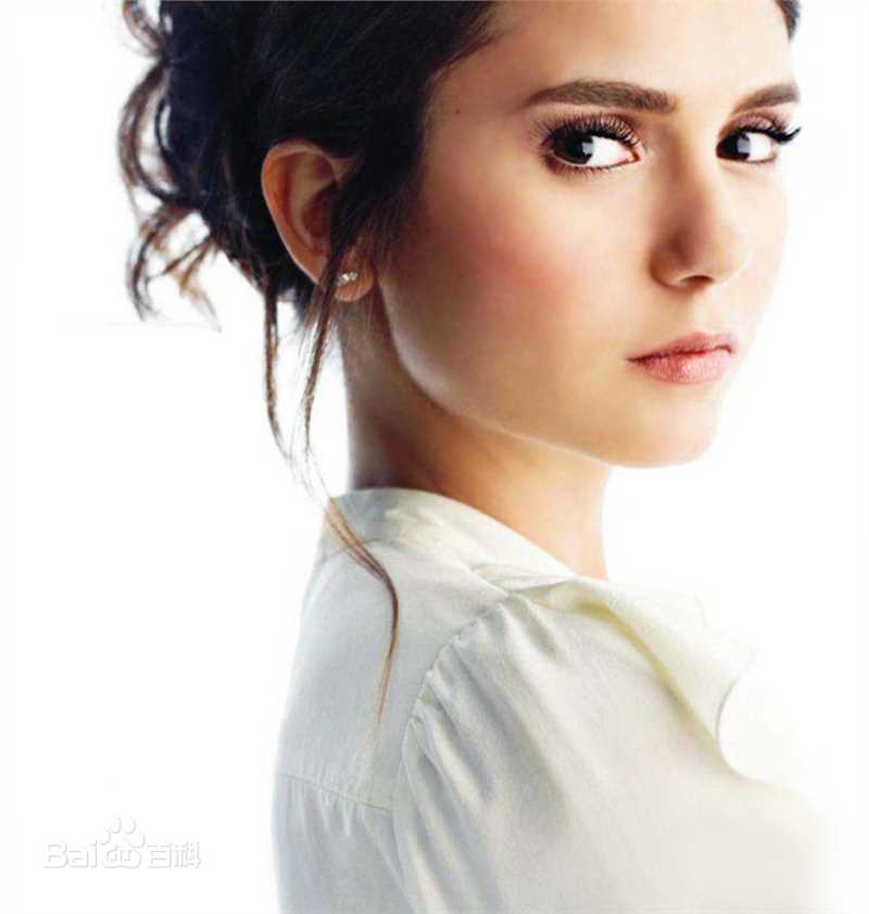 妮娜·杜波夫(Nina Dobrev)精彩图册