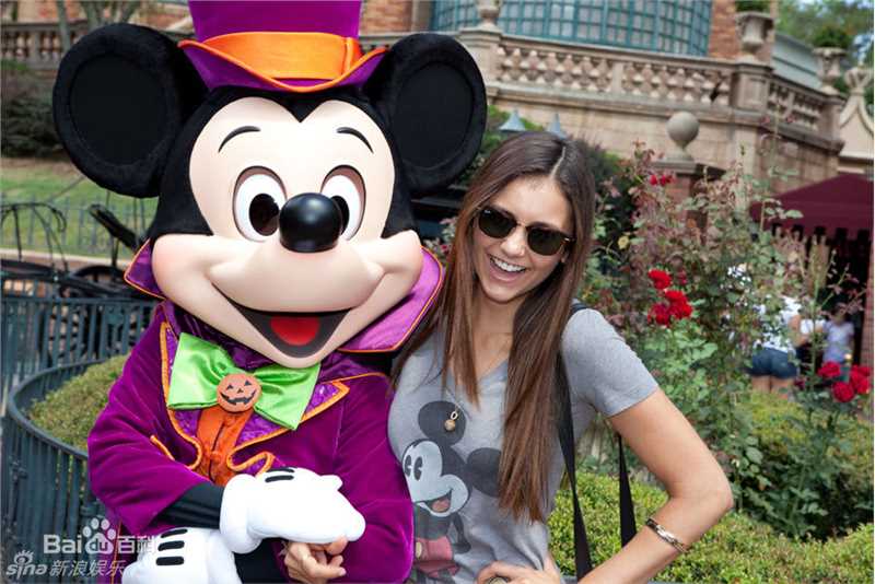 最优质妮娜·杜波夫(Nina Dobrev)精彩图册