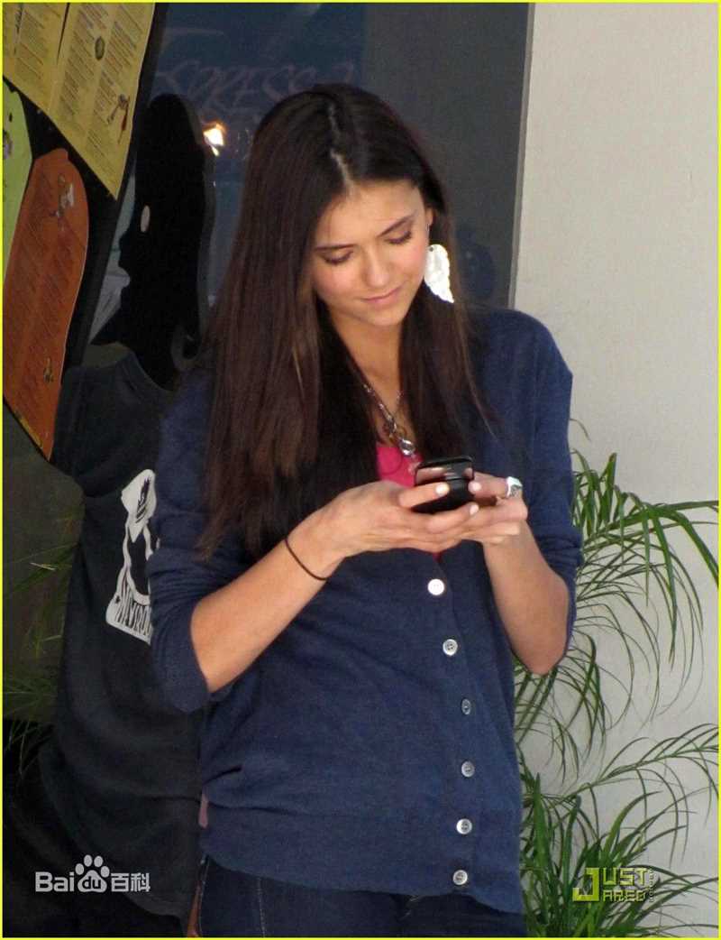 最全妮娜·杜波夫(Nina Dobrev)精彩图册