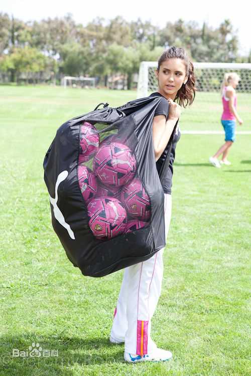 最全妮娜·杜波夫(Nina Dobrev)精彩图册