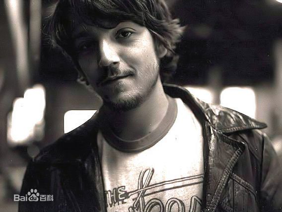 迭戈·鲁纳(Diego Luna)精彩图册