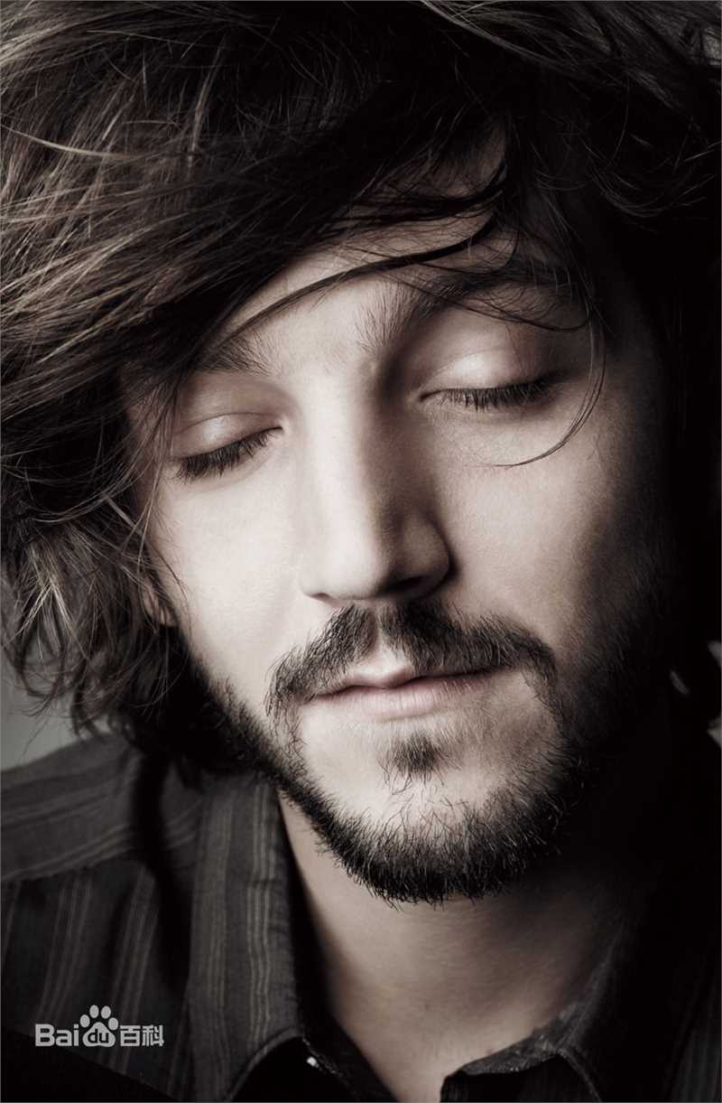 最新迭戈·鲁纳(Diego Luna)性感图片