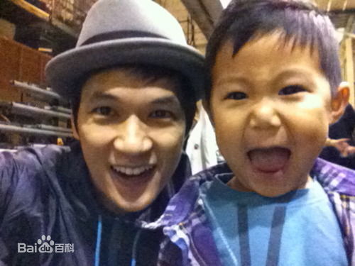 最优质岑勇康(Harry Shum Jr.)生活照