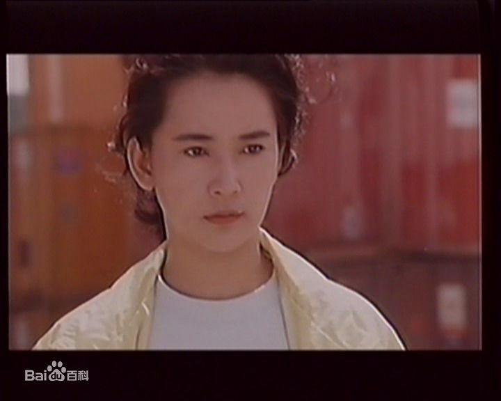 胡慧中(Sibelle Hu)在《中华警花》视频截图中的