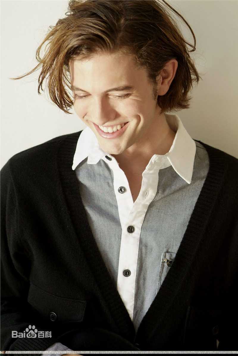 杰克逊·拉斯波恩(Jackson Rathbone)精彩图册