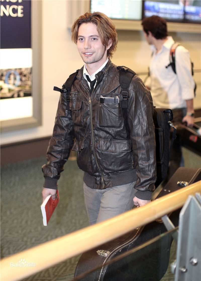 杰克逊·拉斯波恩(Jackson Rathbone)精彩图册