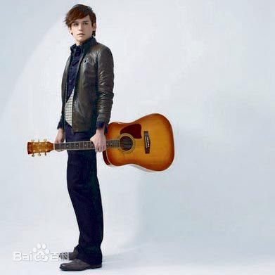 倪安东(Anthony Neely)精选《ELLE》国际中文版杂志十二月号图册