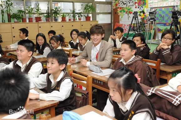 倪安东(Anthony Neely)走进校园素颜照相册